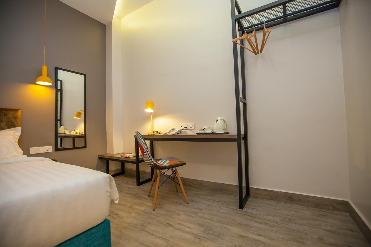 Bzz Hotel Секудаи Экстерьер фото