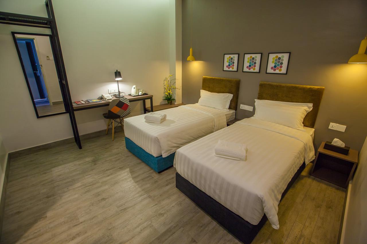 Bzz Hotel Секудаи Экстерьер фото
