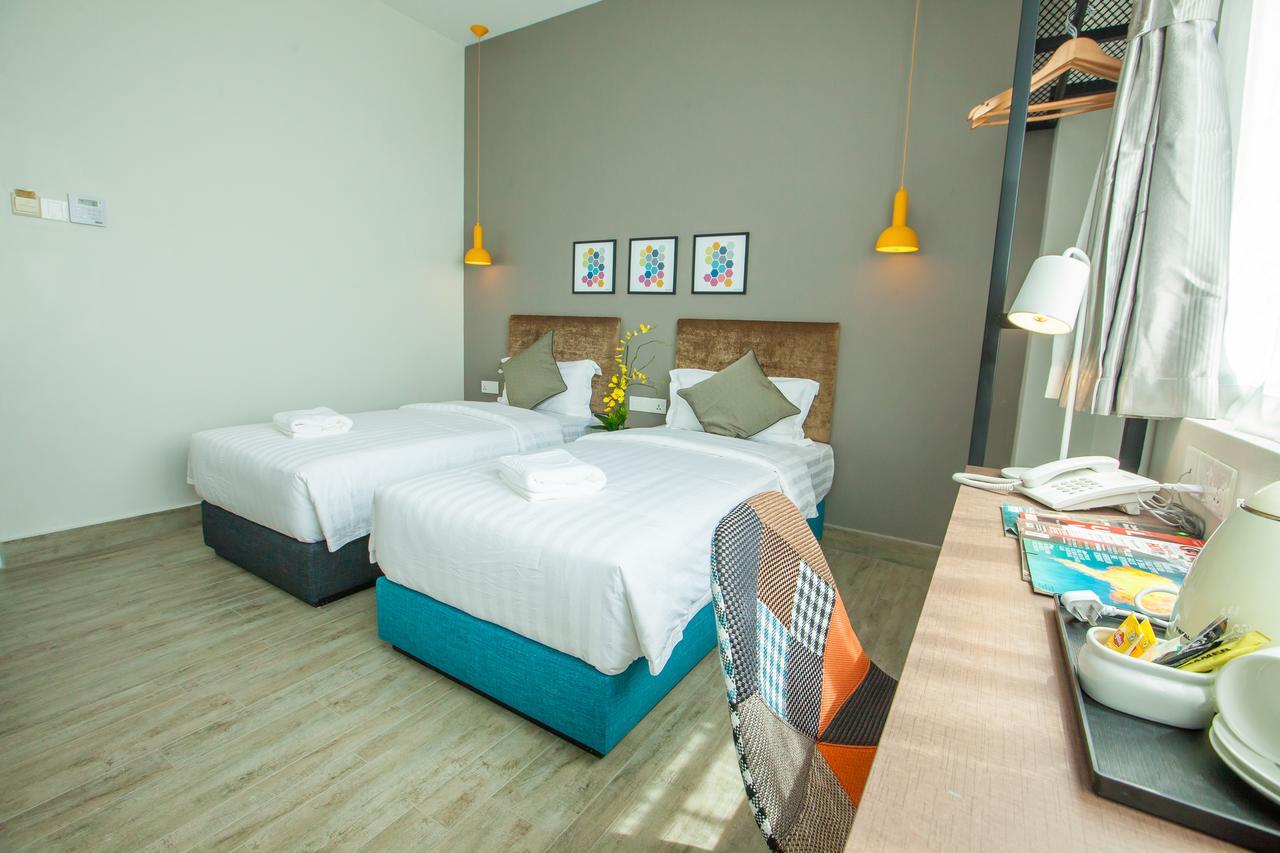 Bzz Hotel Секудаи Экстерьер фото