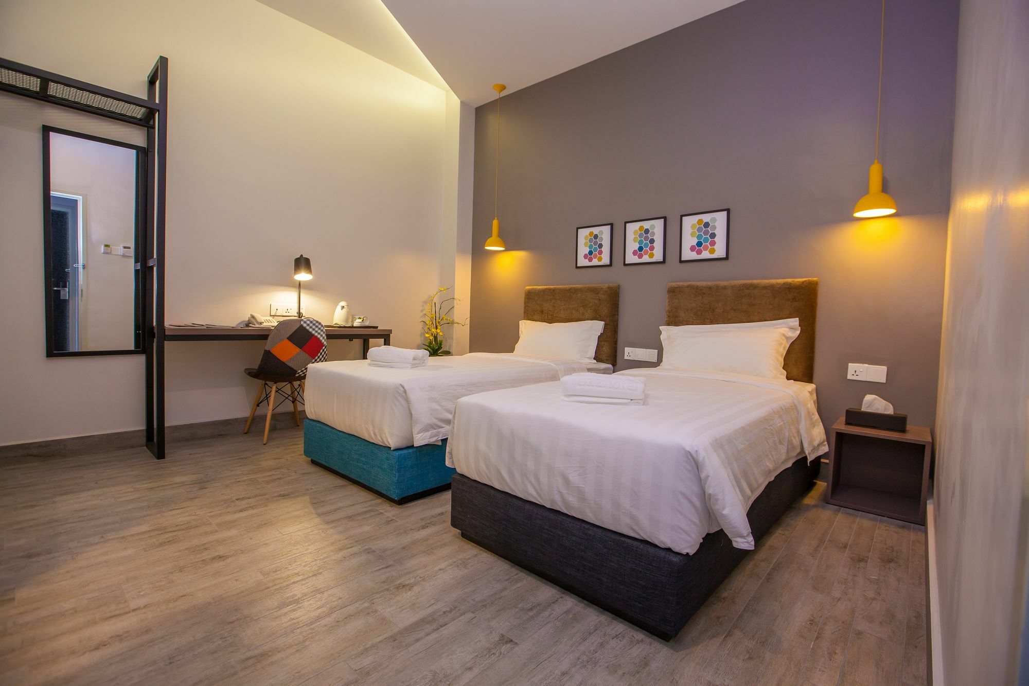 Bzz Hotel Секудаи Экстерьер фото