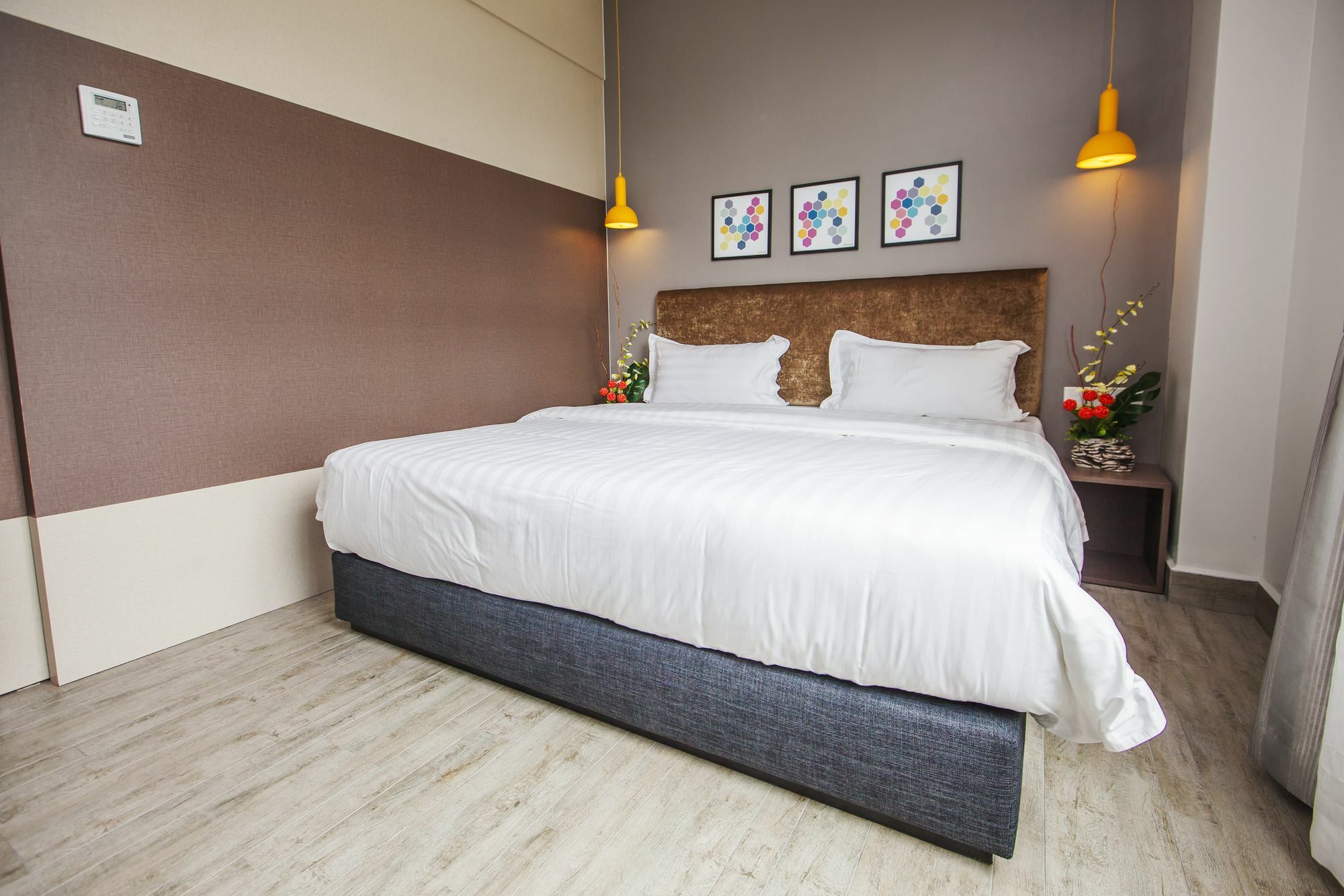 Bzz Hotel Секудаи Экстерьер фото