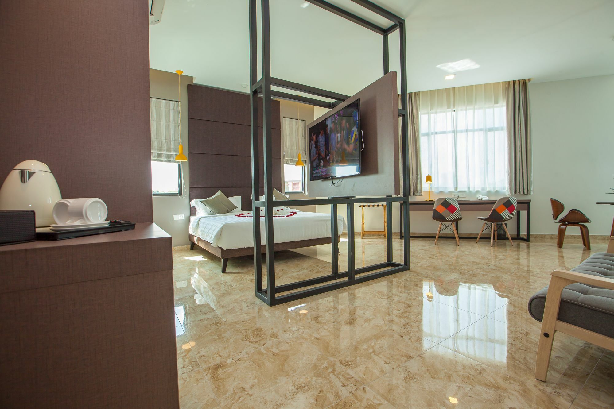 Bzz Hotel Секудаи Экстерьер фото
