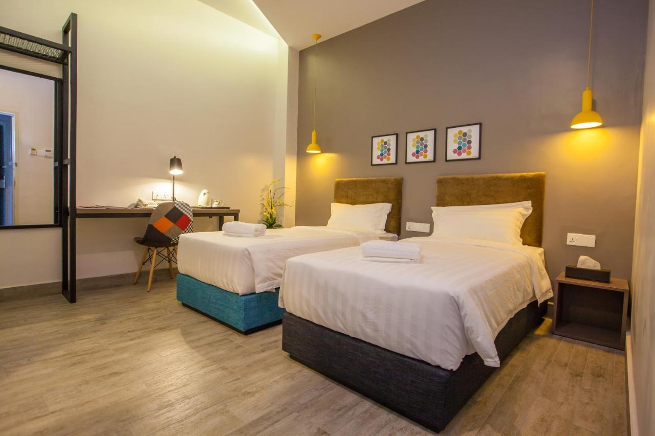 Bzz Hotel Секудаи Экстерьер фото